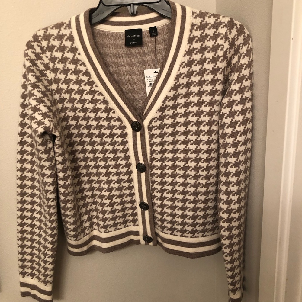 Forever 21 Brown and Cream Houndstooth Cardigan